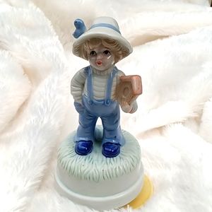 Vintage "Small World" Price Products rotating music box
